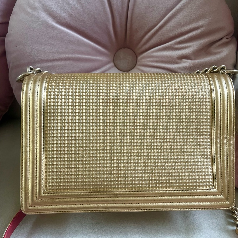 Chanel Metallic Gold Boy Bag - Picture 4 of 8